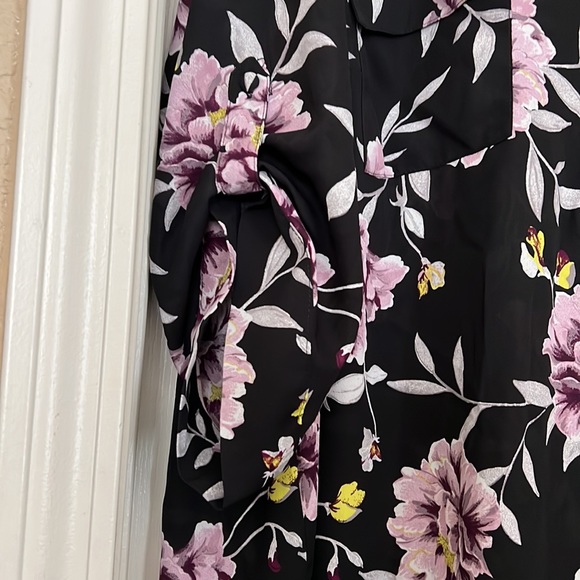 Torrid size 3 blouse - Picture 2 of 4